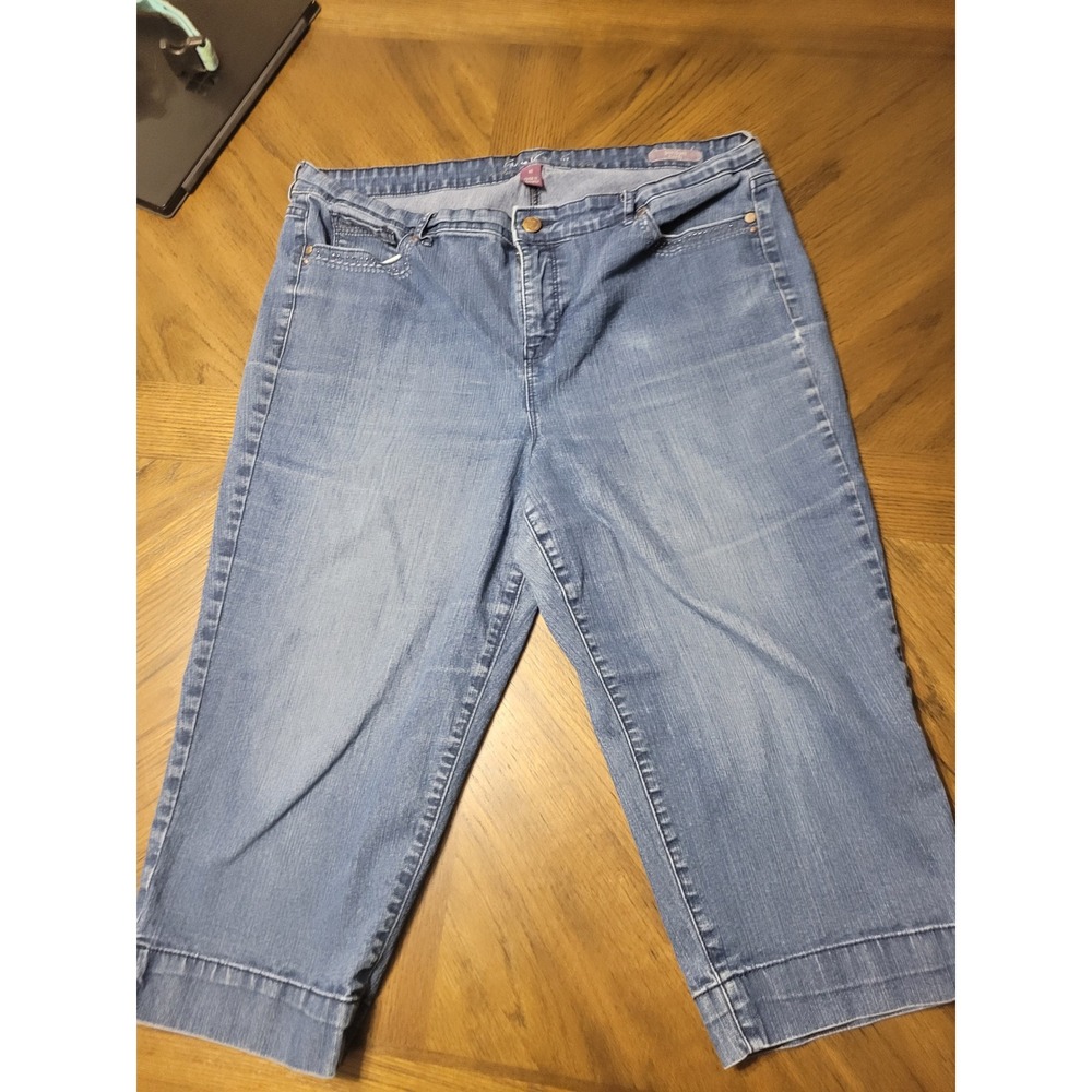 Gloria Vanderbilt Jordyn Capri‎ Jeans Women Sz 16 Blue Denim Embellished Pockets